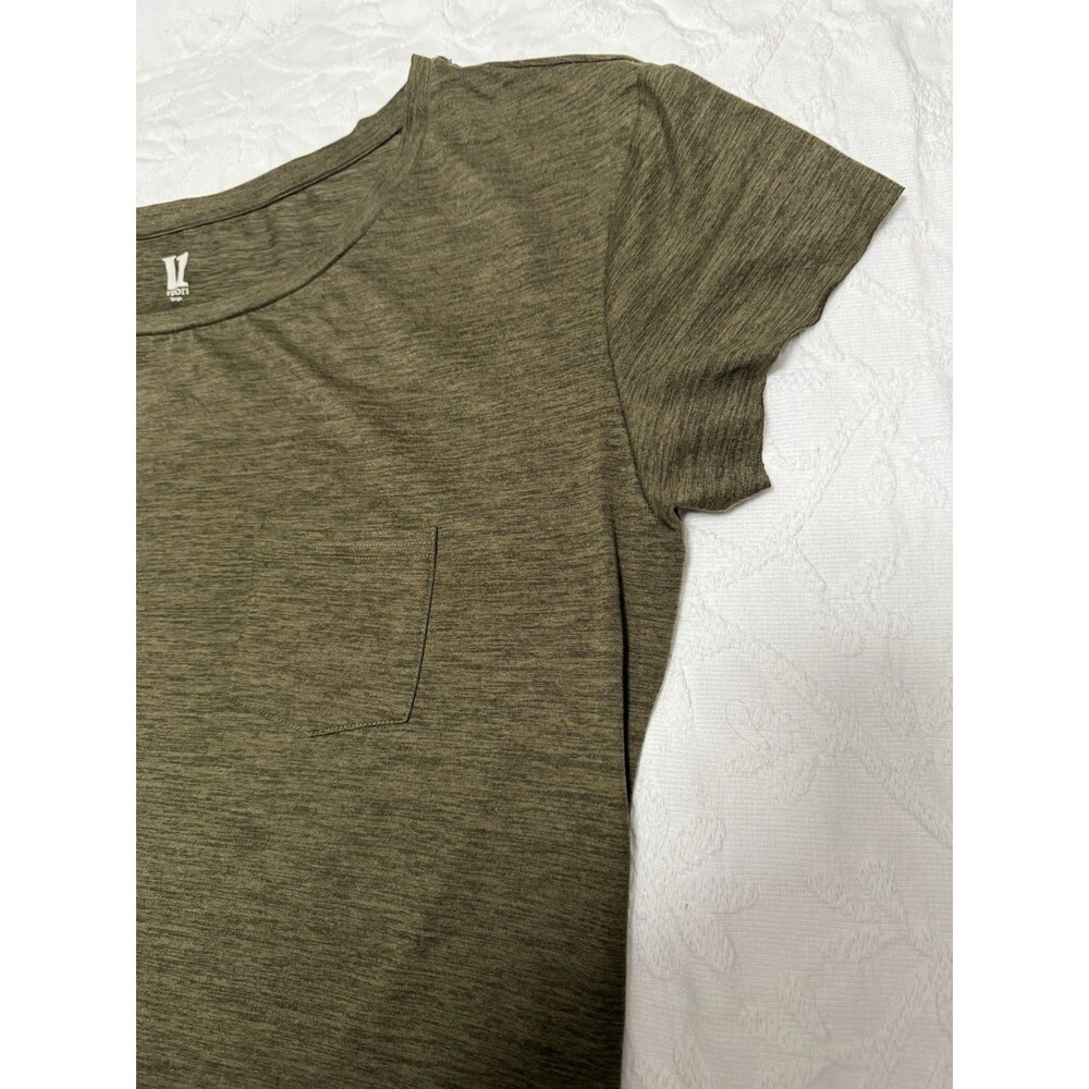 NWOT Vuori Strato Performance Pocket Tee L Olive Green Athleisure Minimalist Lux - Picture 6 of 9